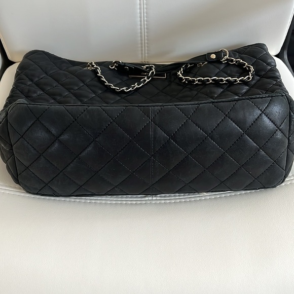 DKNY Black Quilted Leather Shoulder Bag - Picture 3 of 6